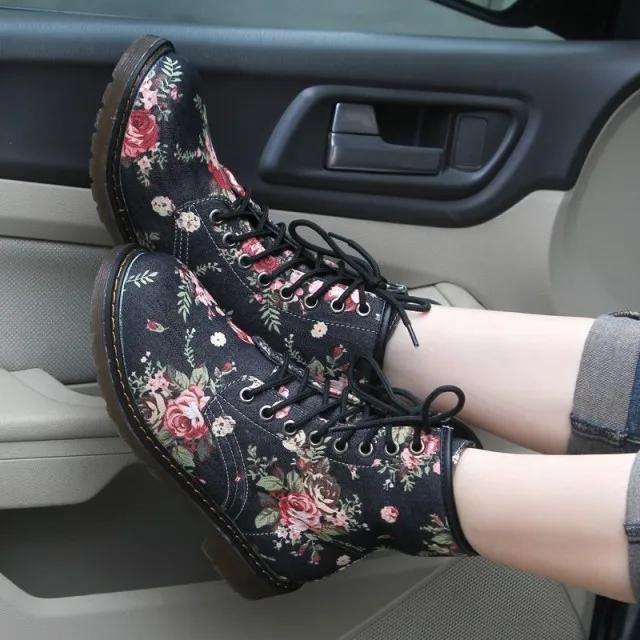 Moda Taglie Forti Autunno Bellissime Scarpe Floreali Donna con Lacci Stivali Bassi da Motociclista in Pelle di Mucca Stivali Bassi da Cowboy per Donna