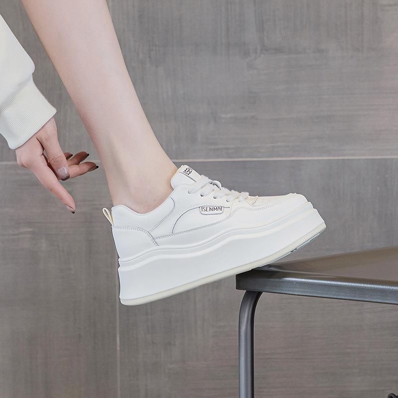 Thick-soled Muffin Little White Shoes Women's Autumn and Winter New Versatile and Thin Breathable Sports and Leisure Board Shoes
