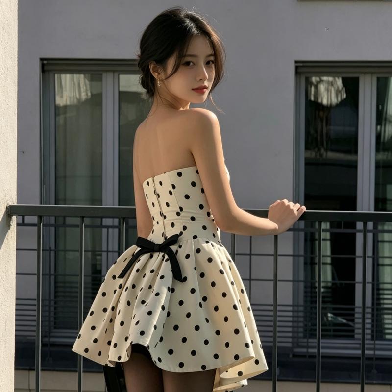 New French sweet and spicy style polka dot printing tube top dress, waist pinching and thin A-shaped skirt, Spice Girl short skirt
