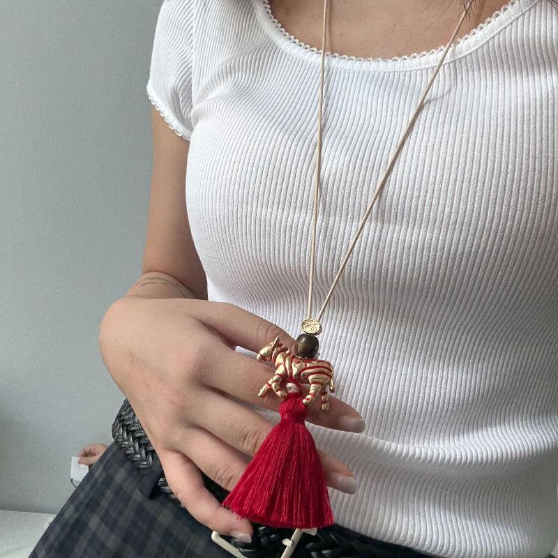 Natural Minimalist Design Zebra Tassel Long Pendant Necklaces For Women  Versatile Adjustable Sweater Chain Jewelry