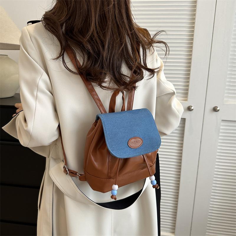 Women Retro Commuter Versatile Casual Chain Decorated Small Backpack