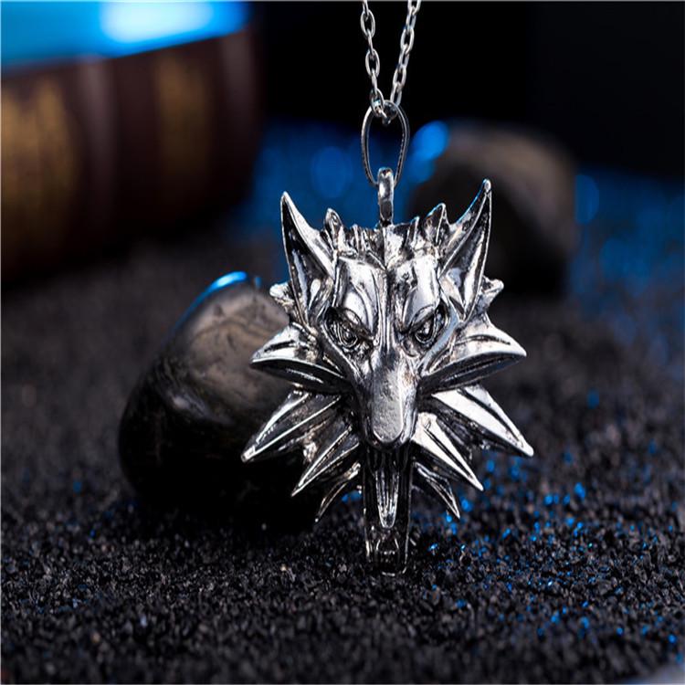 The Witcher 3 Wolf Head Necklace Pendant with Red and Black Eyes