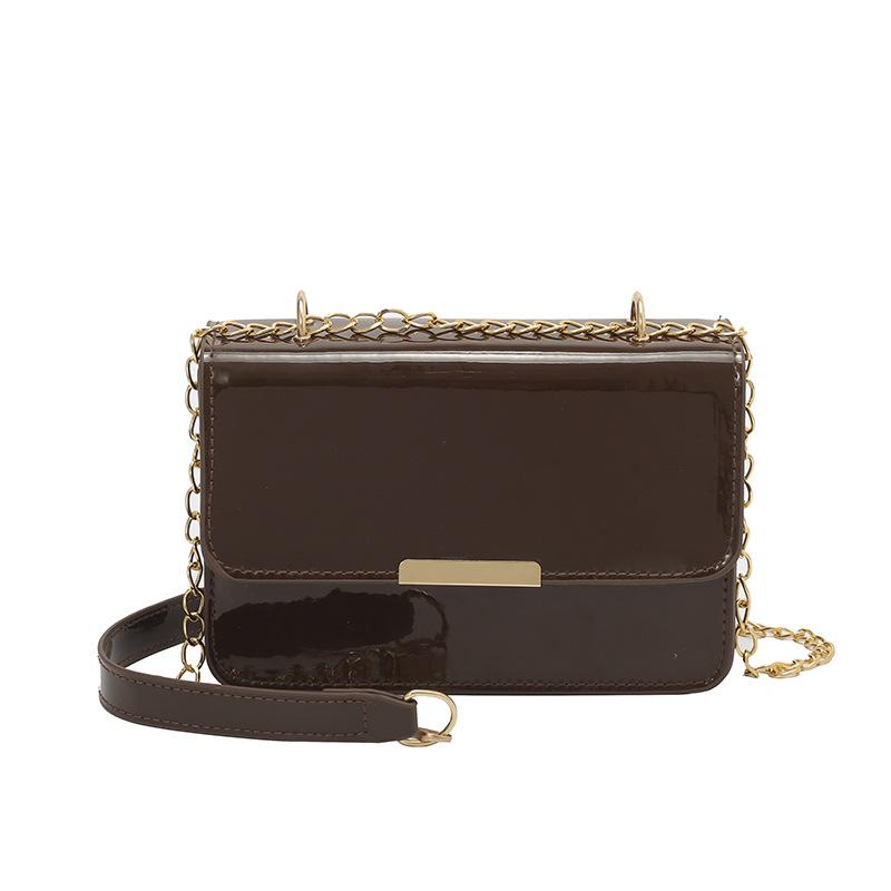

Commuter shoulder women s bag spring and summer new fashion retro texture messenger bag simple small square bag