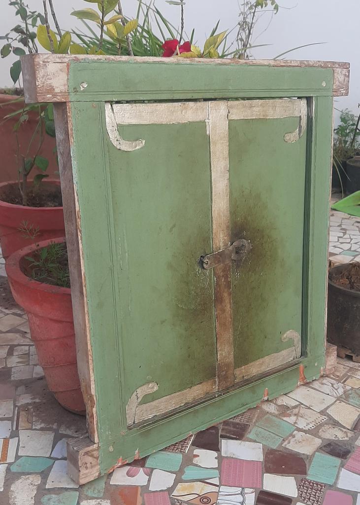 Antique Hand-Painted Wooden Window Jharokha: Rustic Green Wall Decor