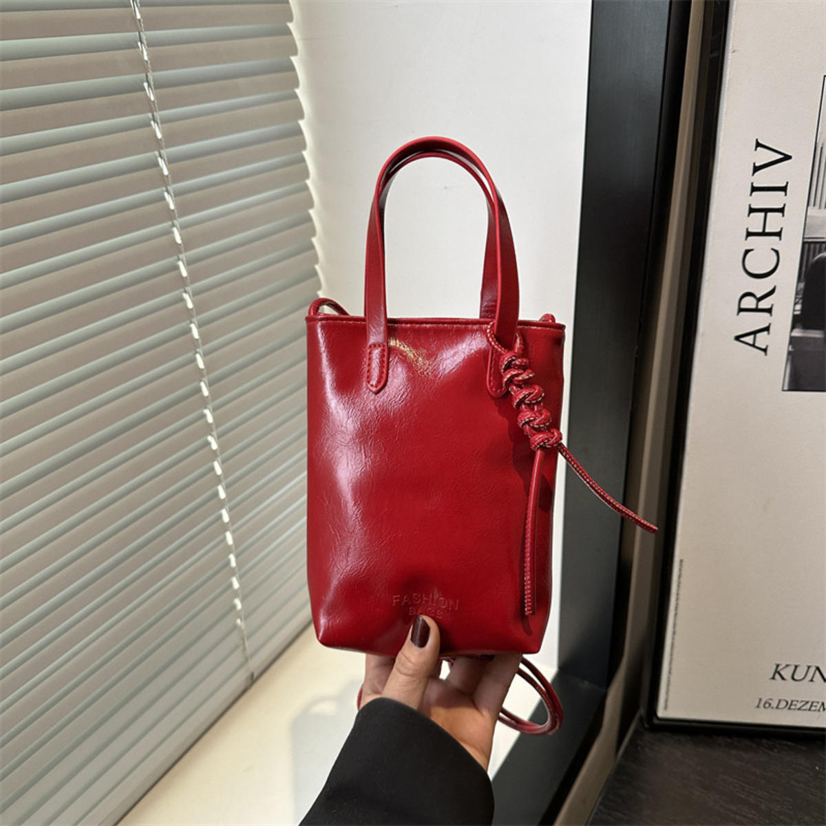 Мини-сумка кроссбоди из искусственной кожи, женская, корейская мода, роскошные сумки на плечо, женские простые ретро-сумки и кошельки one size