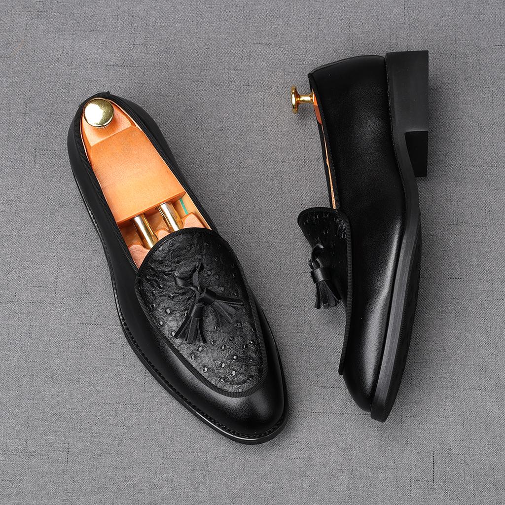 Fashion New Men's Pointed Tassels Slip On Business Flats Shoes Male Designer Loafers Homecoming Wedding Dress Footwear