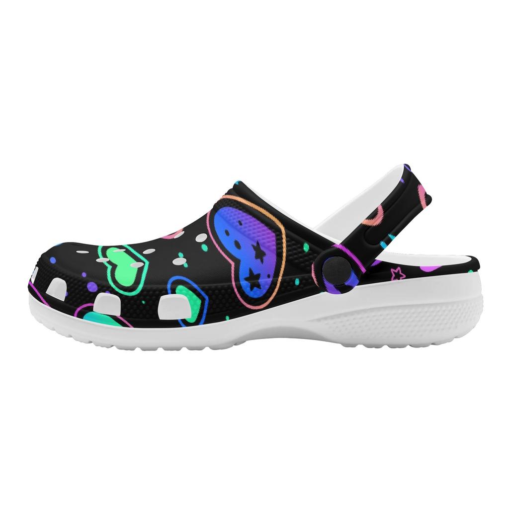 White EVA Clogs with Candy Heart Print, Lightweight Slip On Garden Shoes, Breathable Beach Sandals, Indoor Outdoor Slippers for Men Women