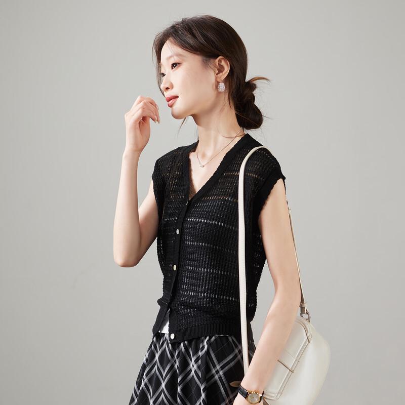 SOFSIL Women s V-Neck Hollow-Out Knit Top L