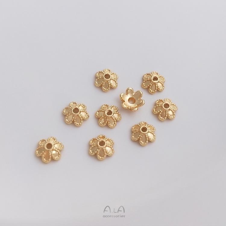 14K Guldpläterad Daisy Stjärna Ihålig Blomkapsel Pärlmellanlägg för DIY Smycken