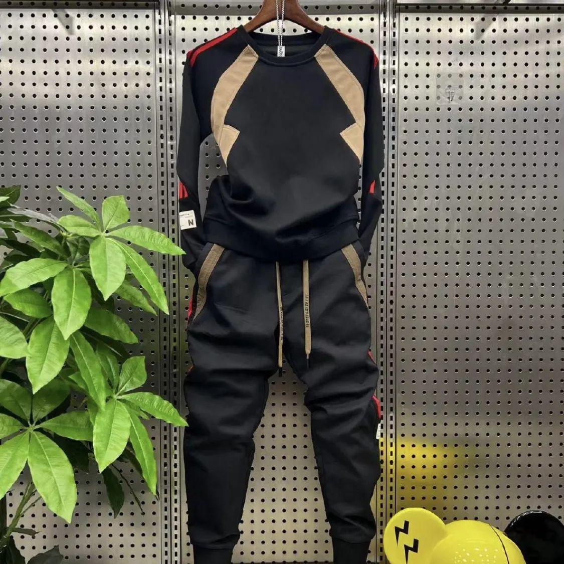 

Мужской осенний спортивный костюм: Лоскутный повседневный брючный костюм и свитшот с круглым вырезом 3XL (155-170 jin)