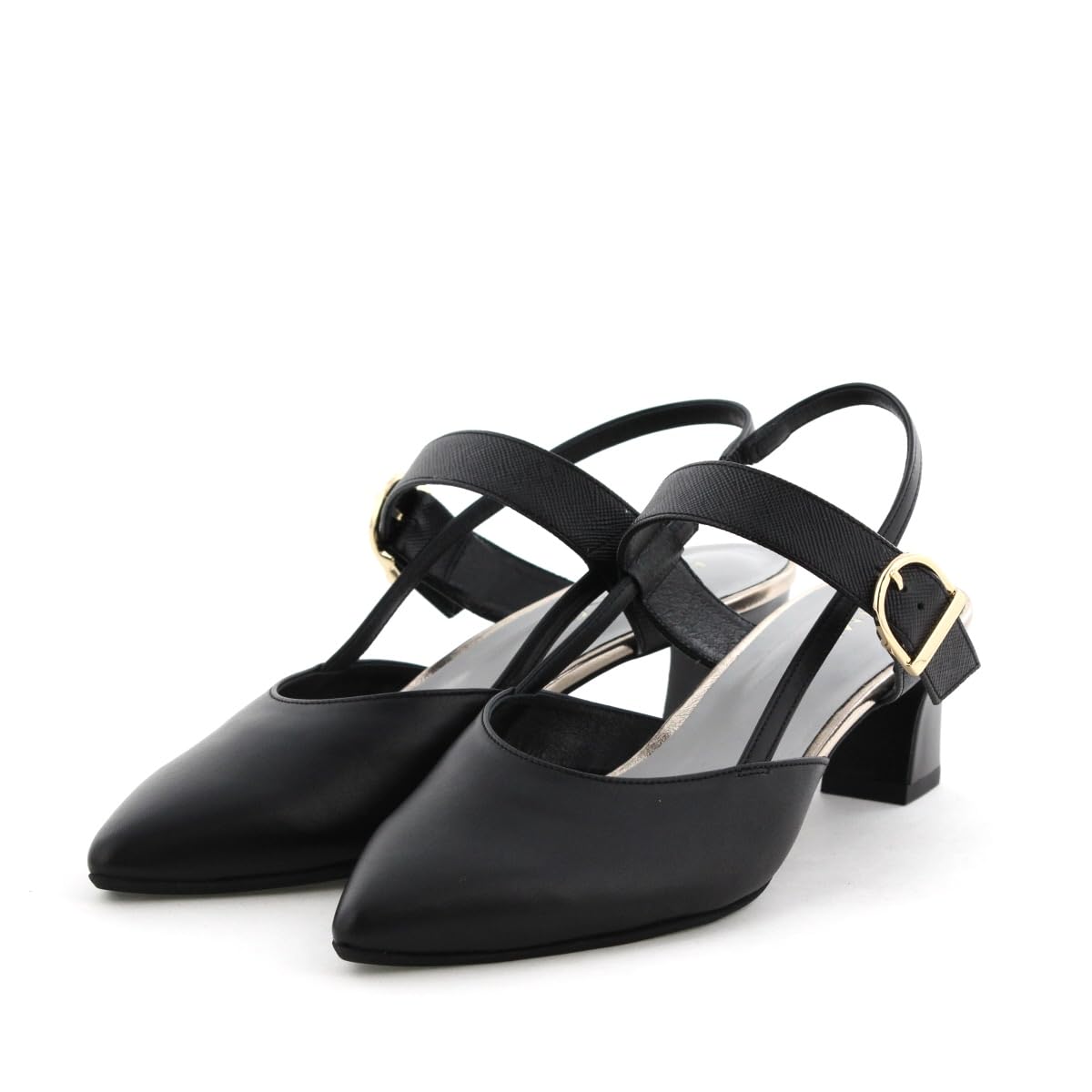 HIMIKOHimikoТуфли-лодочки с острым носом и ремешком на пятке651508 Черный 230 25840₽