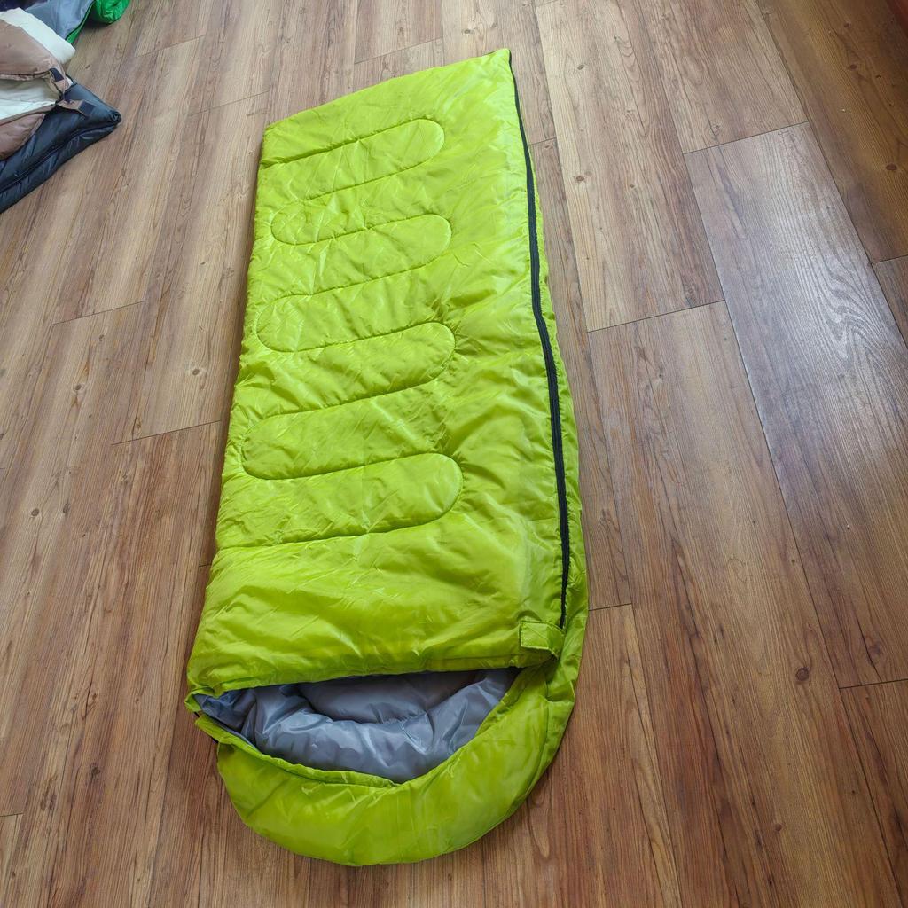 Adult Emergency Relief Sleeping Bag with Hood - Dirt-Proof, for Spring, Autumn, Winter Outdoor Camping and Disaster Relief.