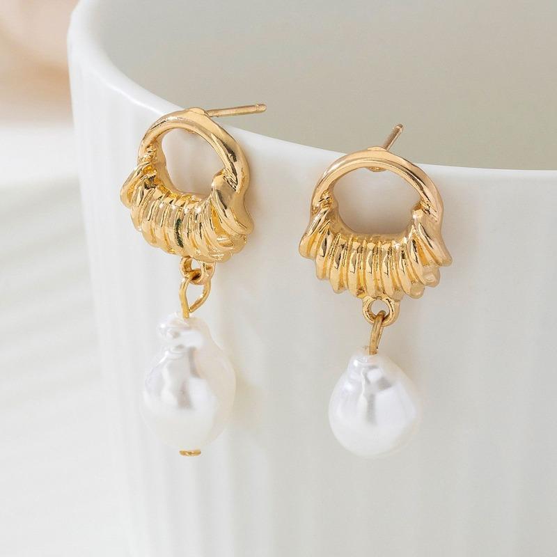 Elegant Literary Special-Shaped Pearl Tassel Pendant Baroque Pearl Geometric Women's Earrings Holiday Gift