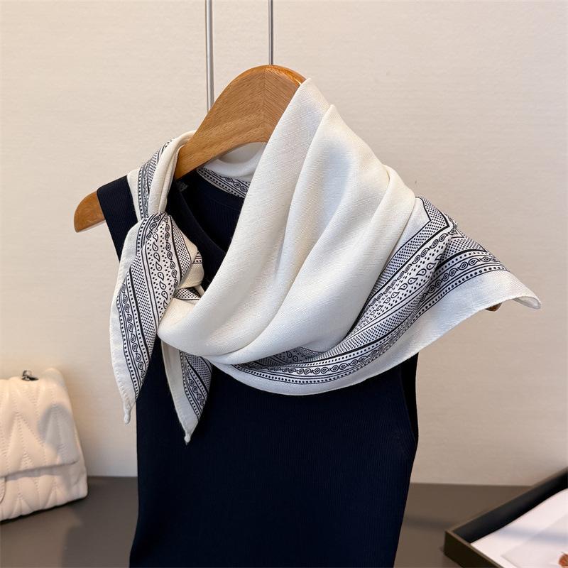New retro small square scarf -blocked cashew silk scarf imitation neckerchief sun protection decoration for women