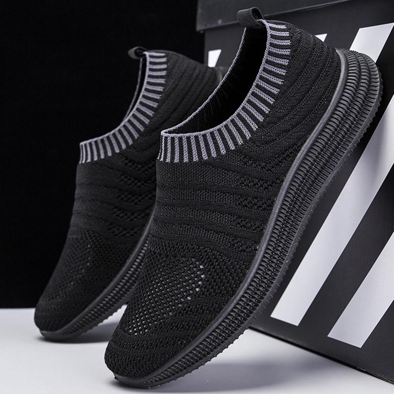 Fashion Summer Breathable Men Casual Shoes Lightweight Outdoor Male Walking Shoes Anti-slip Man Sneakers Slip On Flats Vulcanized Shoes