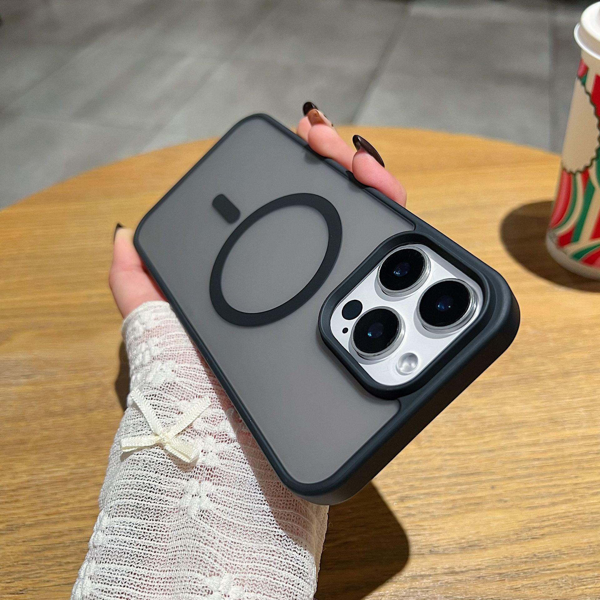 Apple iPhone 16 Pro Max Magnetic Matte Skin-Feel Anti-Drop Case 14