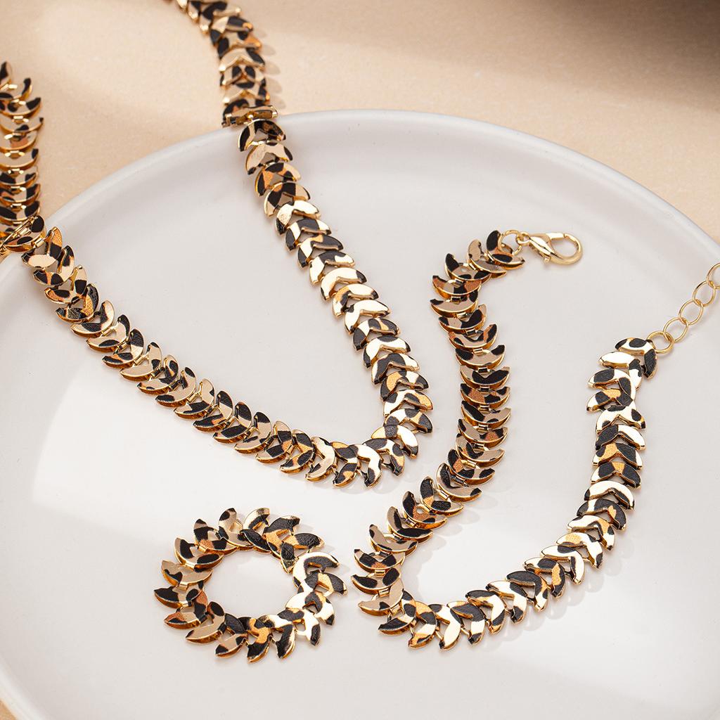 Fashion  Jewelry Set Necklace Bracelet Ring  For Women Ladies