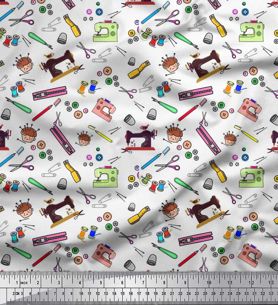 

Ножиці, ґудзики та машинне пошиття тканини Soimoi для креп-сатину, 1 метр 42 дюйма 42 Inch Wide - Poly Crepe білий