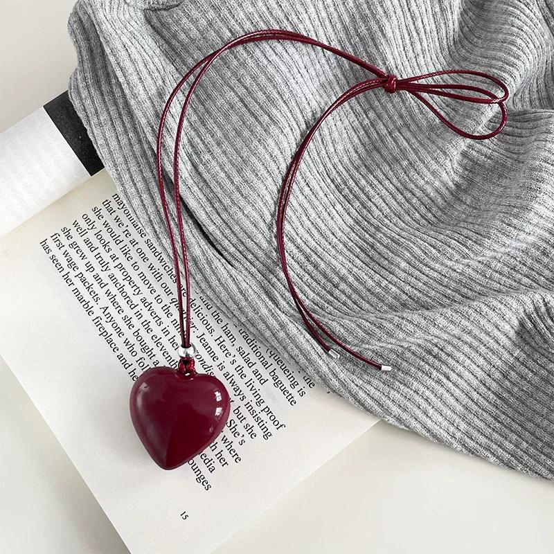 South Korean Niche Burgundy Lambskin Necklace with Sunflower Heart Pendant