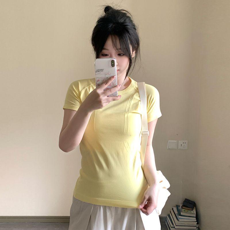 

Seamless Beauty Back Yoga Clothes Short sleeve Stretch Breathable Fitness T-shirt Slim fit Outer Wear Running Suit Sports Top Slimming Washed yellow M