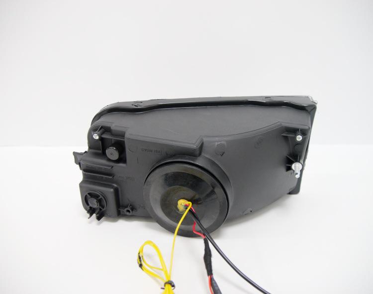 LED Fog, Daytime Running, and Turn Signal Lights for 2008-2011 Toyota Land Cruiser LC200