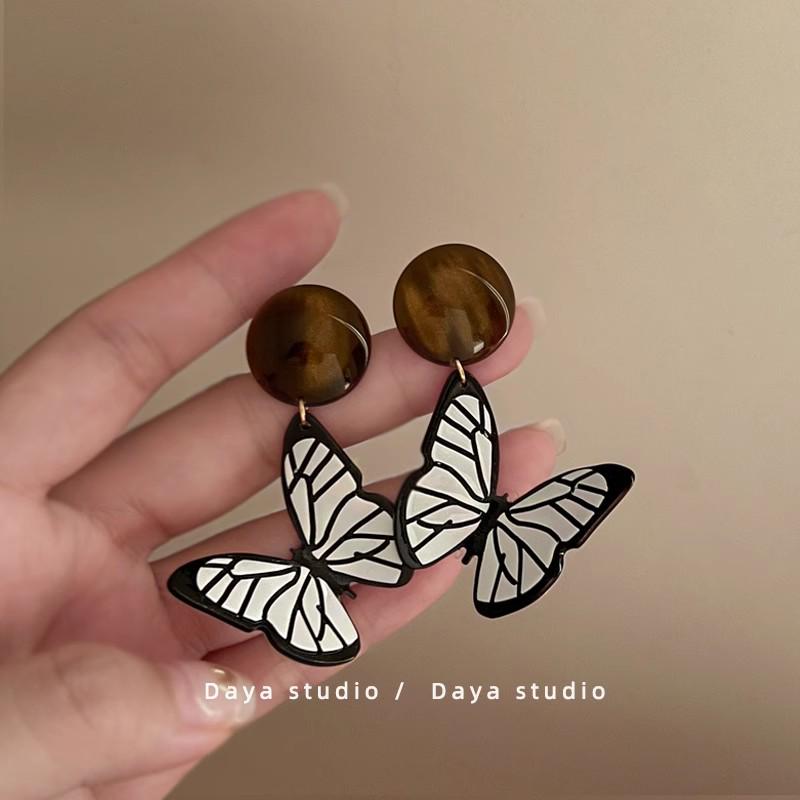 

Серьги-пусеты «Летний курортный стиль Мори Сладкий лепесток 2025»