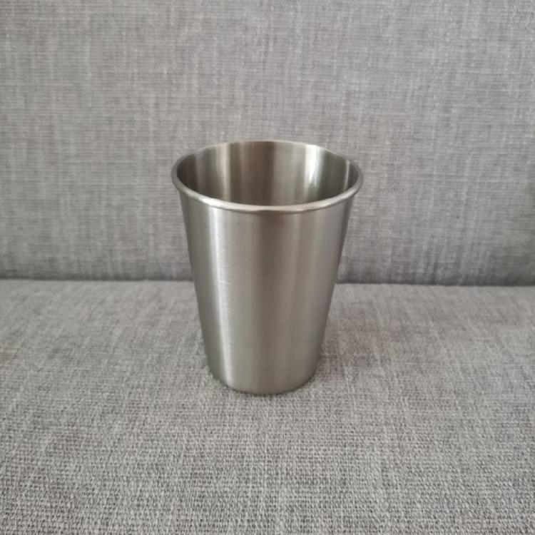 10Pcs Comfortable Rolled Mouth Cups Stylish Stainless Steel Cup Set with Rolled Brims for Parties and Outdoors
