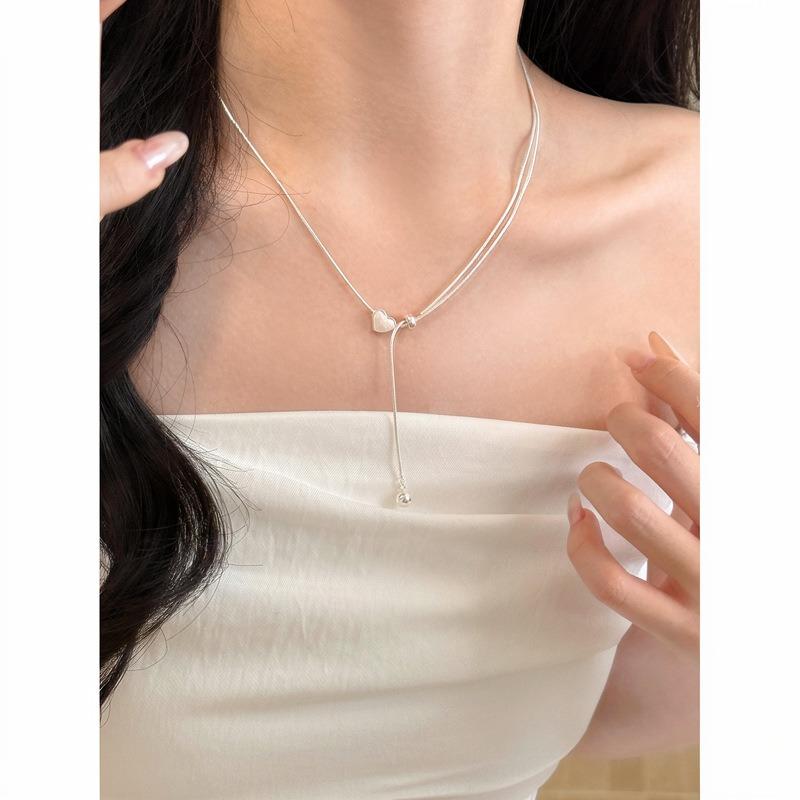 Minimalist silver love pull necklace women's high-end sense light luxury niche exquisite collarbone chain cold wind accessories