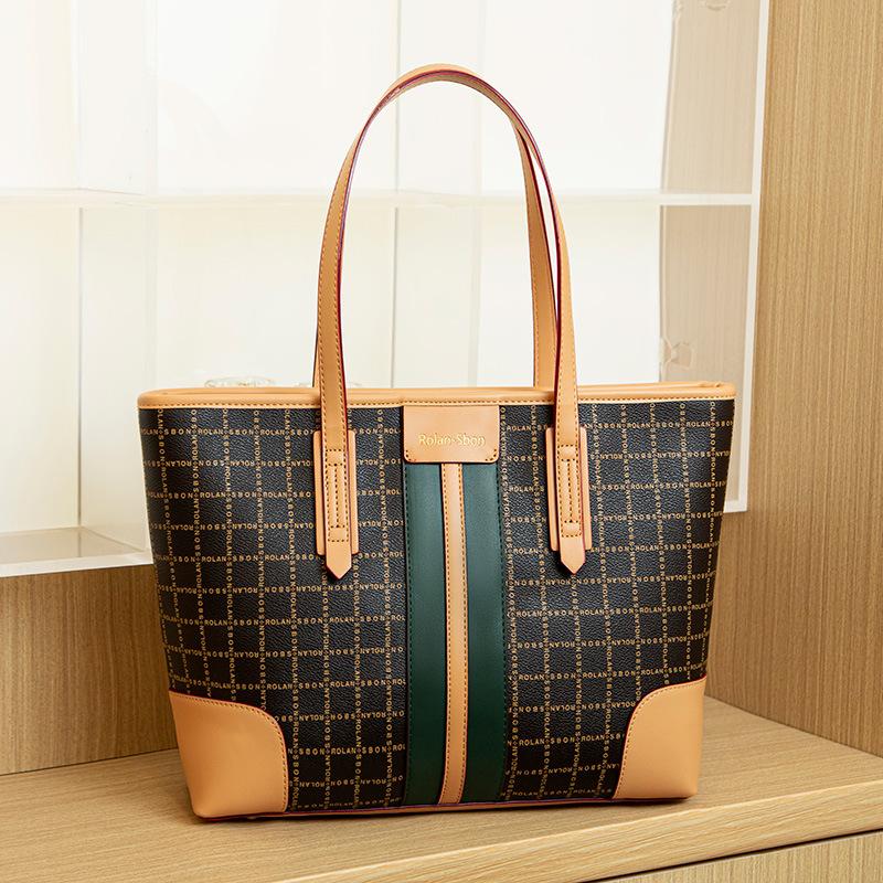 Spring and Summer Fashion Underarm Bag High Capacity Women's Shoulder Bag Retro Versatile Handbag