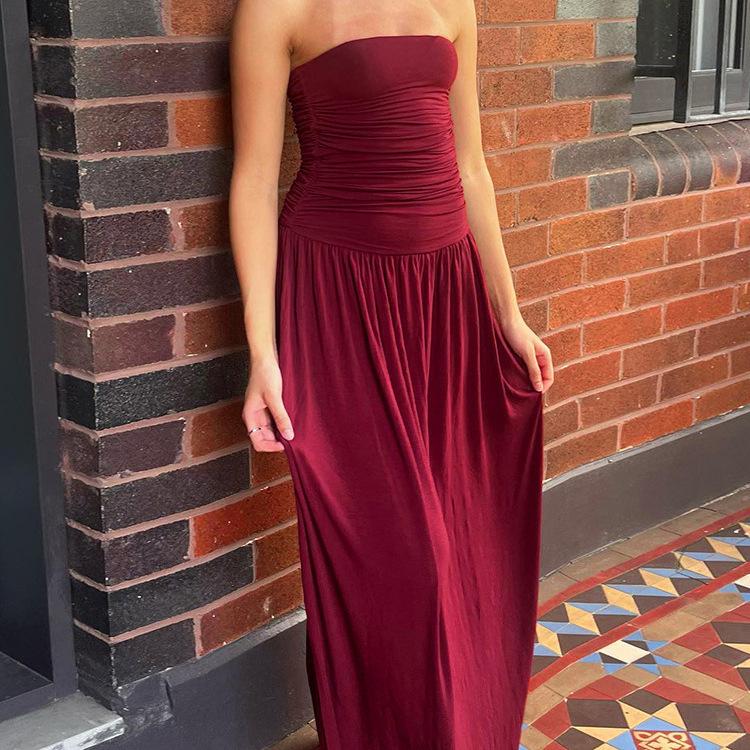 2026 European and American summer pure desire temperament elegant fashion sleeveless backless slim-fitting pleated tube top dress