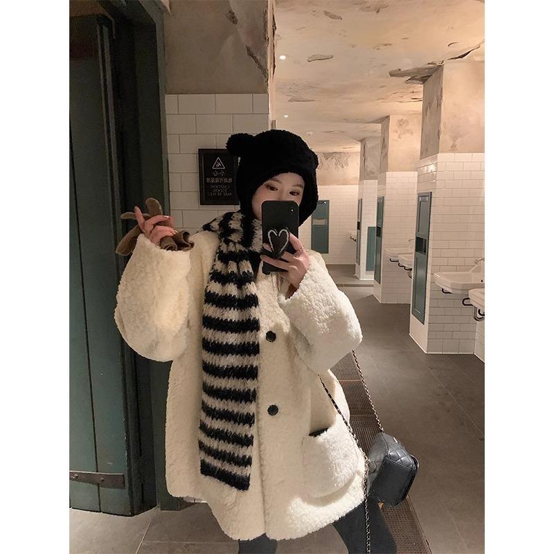 Age-reducing lamb wool versatile and good-looking top autumn and winter lamb wool fashion temperament white coat women