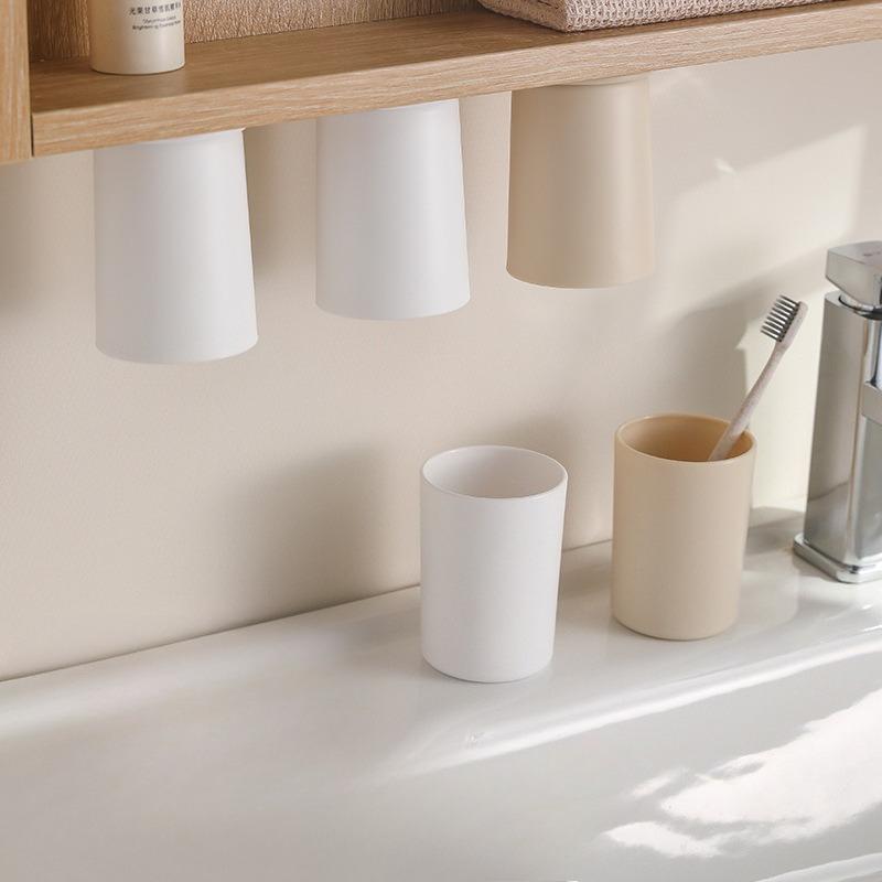 Creative Magnetic Inverted Mouthwash Cup No Punching Mirror Cabinet Storage, Simple Toileting Couple Brushing Home Storage