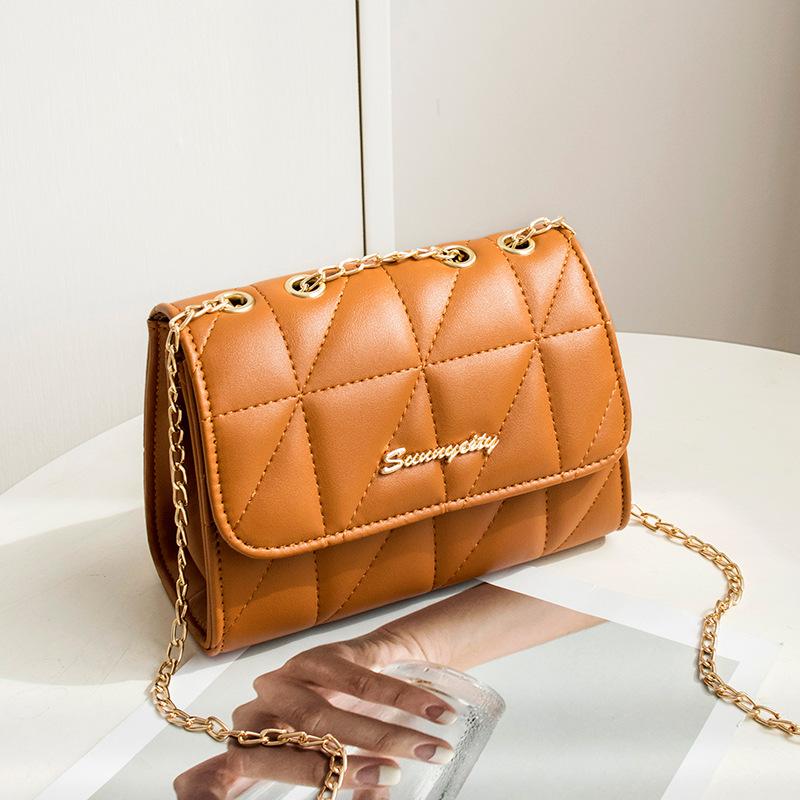 Fashion and Elegant Rhombus Embroidered Shoulder Square Bag Trendy Chain Messenger Women's Bag Bag