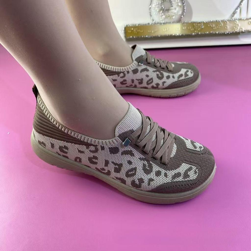 Spring and Autumn Style Rubber-soled Breathable Casual Women's Shoes, Fly-ribbed Mesh Mother's Shoes, Leopard Print Women's Shoes