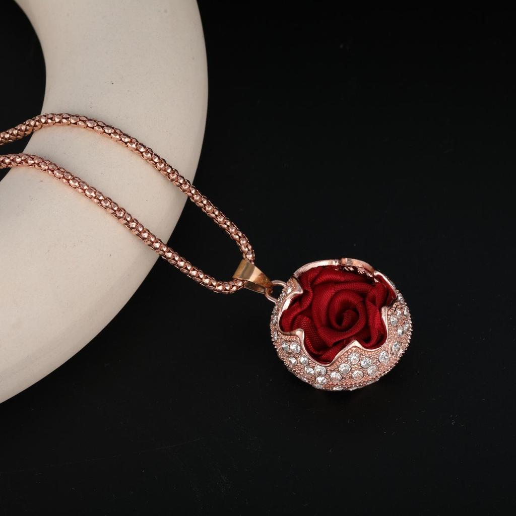 Rose Pendant Necklace - Elegant Sweater Chain for Women