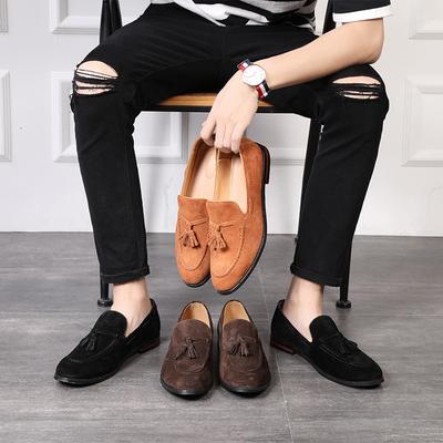 Men's Suede Leather Tassel Loafers British Nightclub Style Slip-On Comfortable Casual Shoes Barber Designer Sneakers