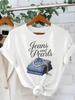 Casual Short-Sleeve Crew Neck Top with Playful Design, Paired with Women'S Jeans And Pearl Print. Su