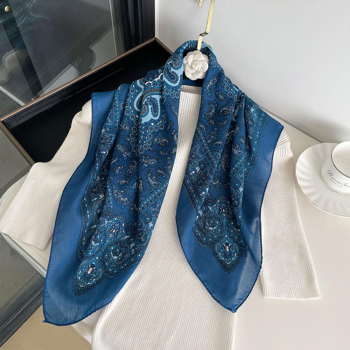 

New Fashion 70X70cm Women s Scarf Paisley Print Scarf Cotton Texture Square Shawl Decorative Headband Neck Luxury Design Bandana темно-синього кольору