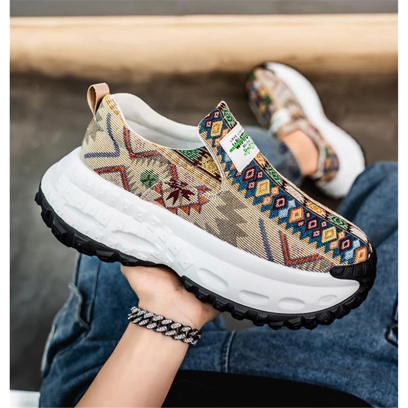 Breathable and comfortable men's sports shoes, fashionable thick-soled sports shoes