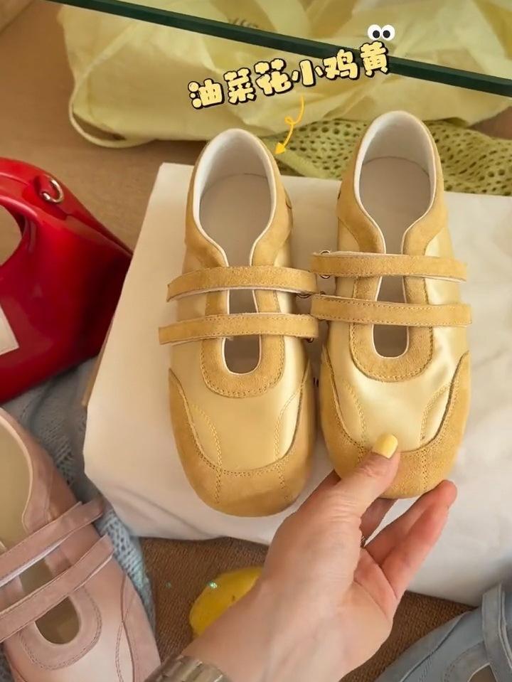 Retro word belt women's spring and summer new niche design Velcro fashion versatile Mary Jane shoes