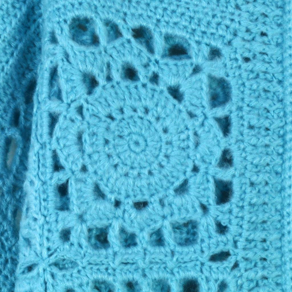 Korean Style Chunky Knit Cardigan with French Crochet Lace and Floral Design - Women's Round Neck Sweater