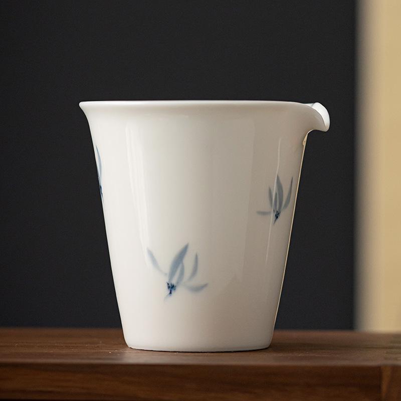 180ml Chinese Ceramic Fair Cup Tea Infusers Handmade Orchid Porcelain Teacup Tea Water Separation Tools Tea Set Accessories