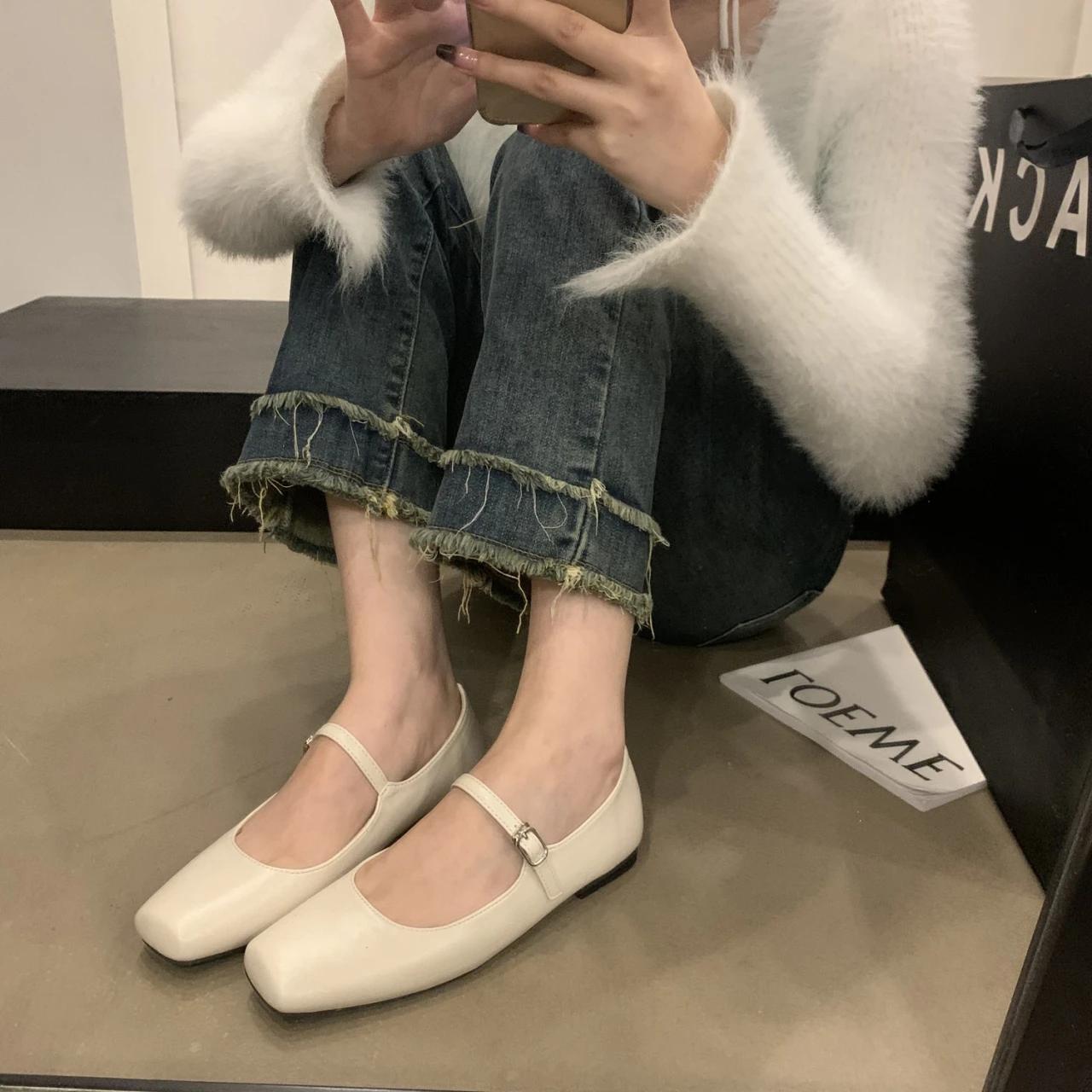 

2024 Весенние туфли-лодочки Модные женские туфли на плоской подошве с короткими каблуками Женские повседневные балетки на плоской подошве Туфли в стиле Лолита 35 бежевый