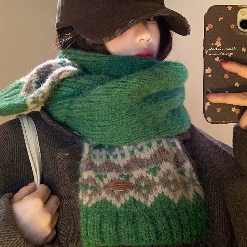 Fair Isle Green Knitted Wool Scarf Women's Winter Christmas Atmosphere Thickened Versatile Warm Cold-Proof Neck Warmer