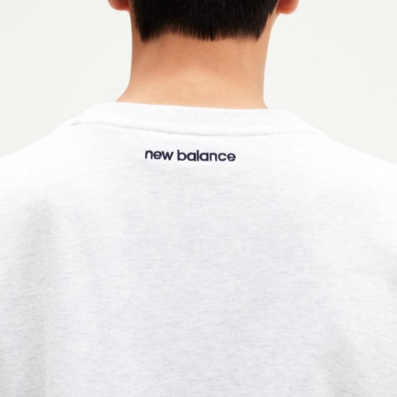 New Balance Long Sleeve Tee Eqs Nbnce11013 16 Uni Essential Small Logo Sweatshirt  Sta
