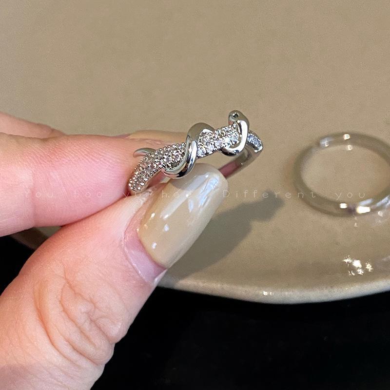 

Элегантное высококачественное кольцо-змея с цирконием Model J961 A серебряный