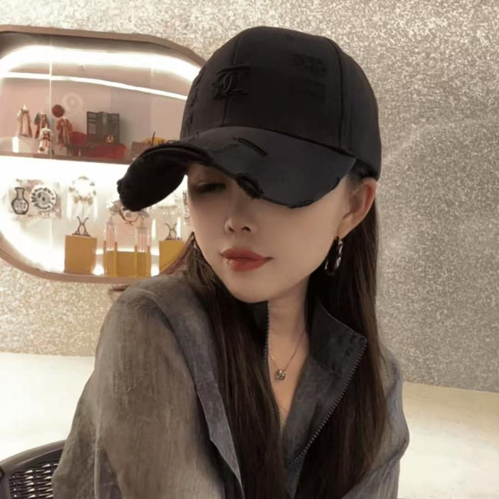 Korean Style Fashion Trend Embroidered Baseball Hat for Women New Style Showing Face Small Versatile Baseball Cap for Men Trendy Face Small