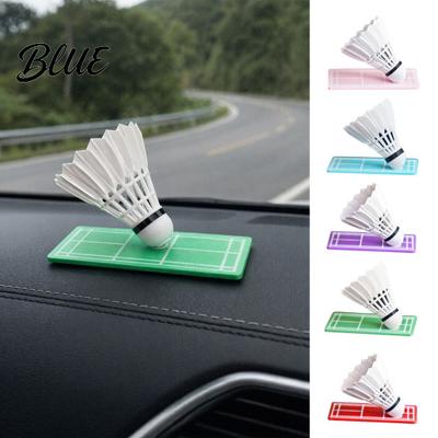 Sport-Themen-Ornament Rotierendes Auto Badminton mit Schwenkmechanismus Federball Armaturenbrett Schreibtisch Skulptur Dekoration für Innenraum Geschenk Liebhaber
