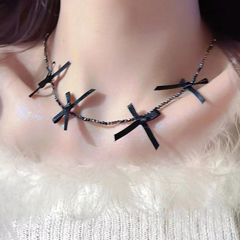 Süße Symphonie Kristall Perlen Halskette Damen Leichter Luxus High-End Band Schleife Schlüsselbein Kette Schmuck