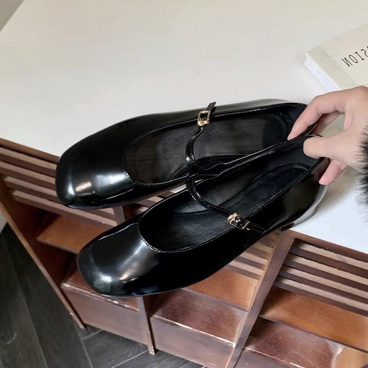 Sheepskin version~ genuine leather retro one-word buckle with Mary Jane shoes women's flat bottom shallow mouth French evening wind single shoes